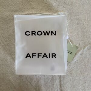 Crown Affair Clear Zipper Pouch